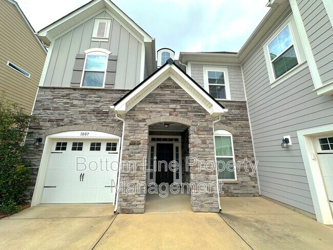 Photo - 1007 Anatrella Ln NW House