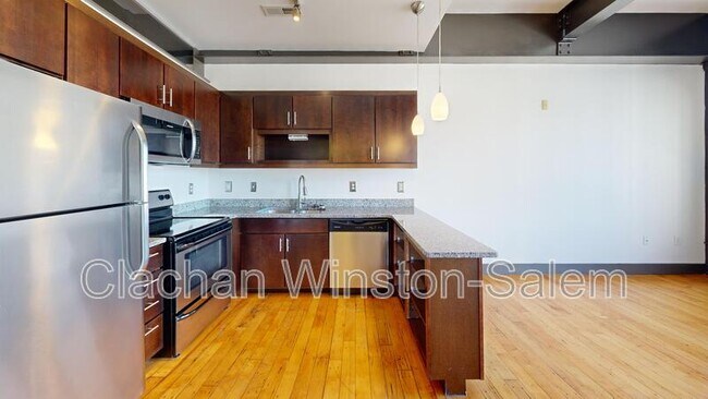 Foto del edificio - 101 E. Sixth St.