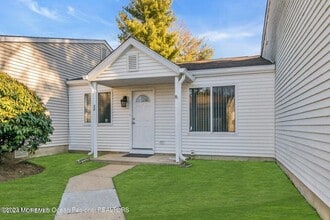 Building Photo - 88 Greenwood Dr