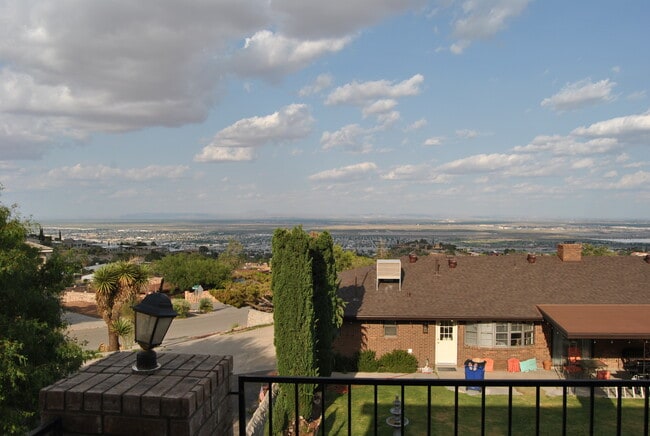 Foto del edificio - 2824 Titanic Ave