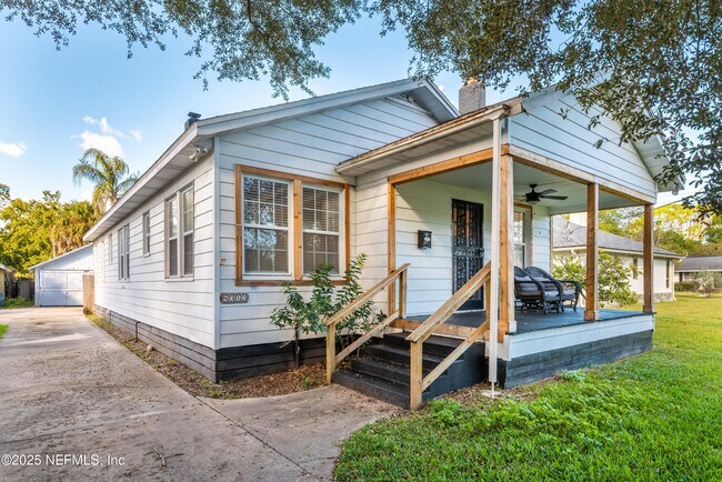 Foto del edificio - 4313 Lexington Ave