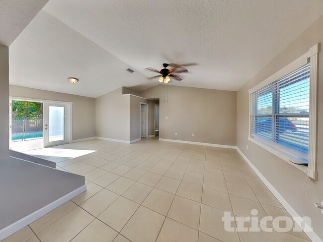 Foto del edificio - 27051 Curitiba Dr