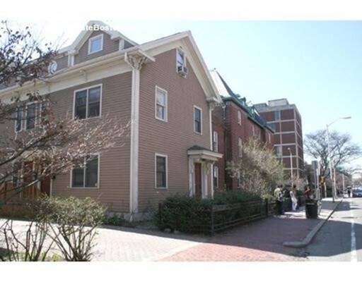 Building Photo - 29 Mount Auburn St
