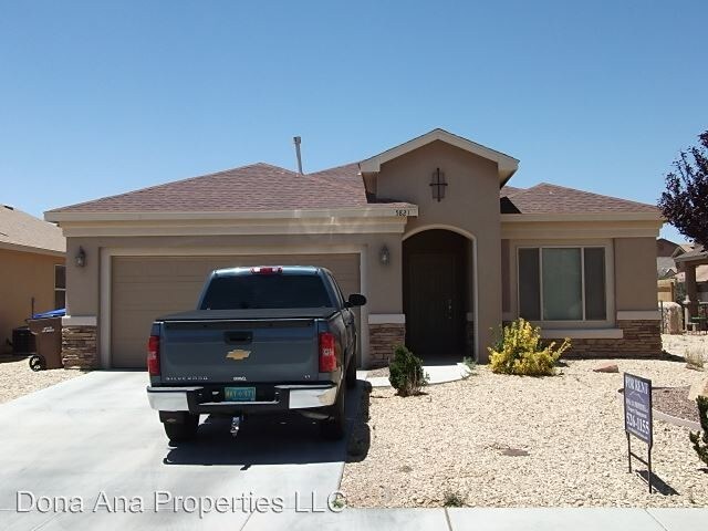 Primary Photo - 3 br, 2 bath House - 5821 Coyote Flats St.