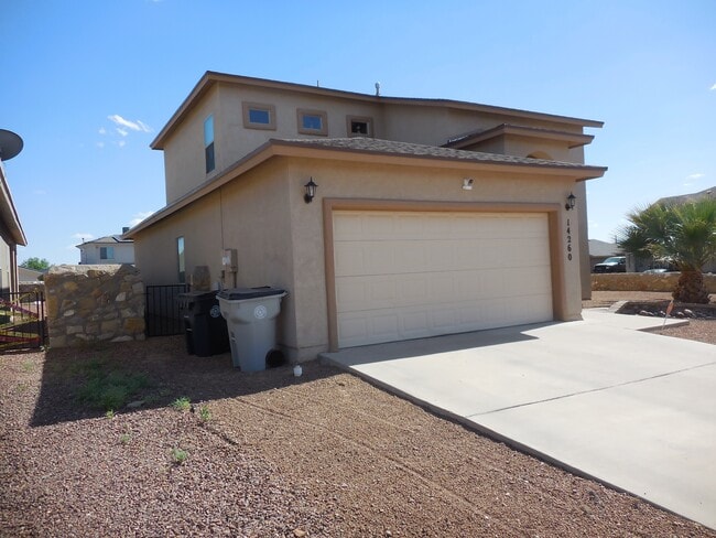 Building Photo - 14260 Hacienda Rock Dr