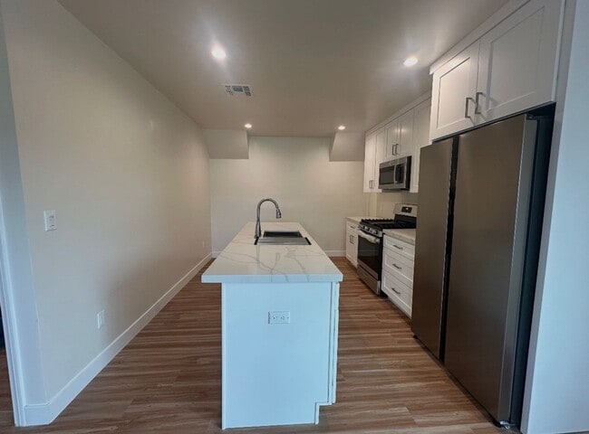 Building Photo - 584-588 Cypress