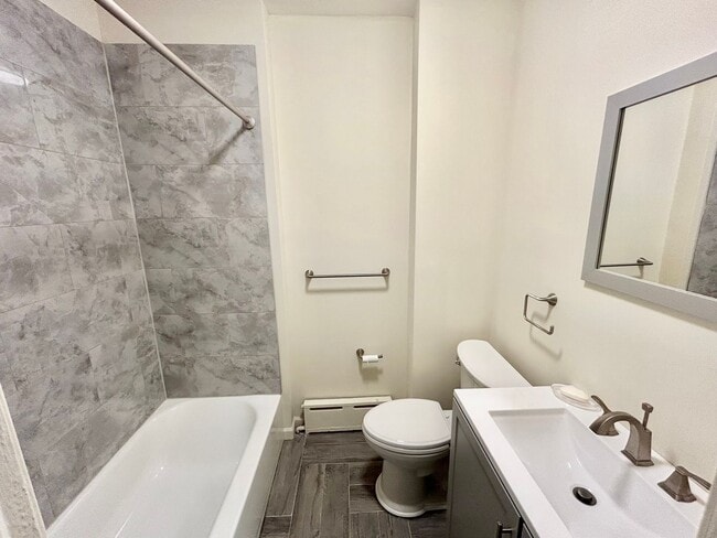 Photo - 108 W Girard Ave Apartment