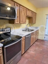 Building Photo - 2831 N Fontana Ave