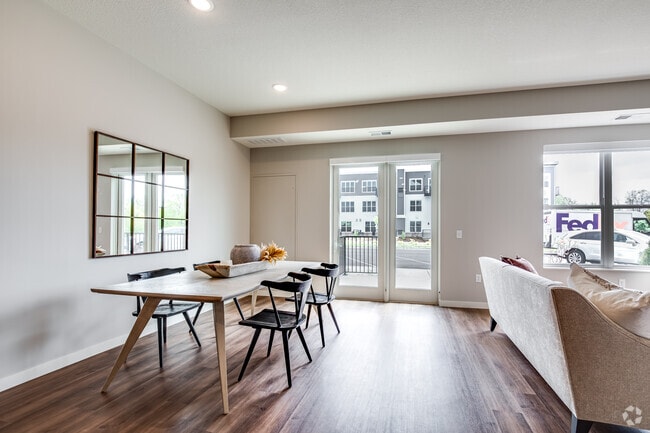 2BR, 3BA Townhome - Dining Room - Carrick North Building
