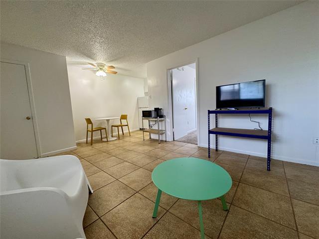 Foto del edificio - 1415 Sewell St