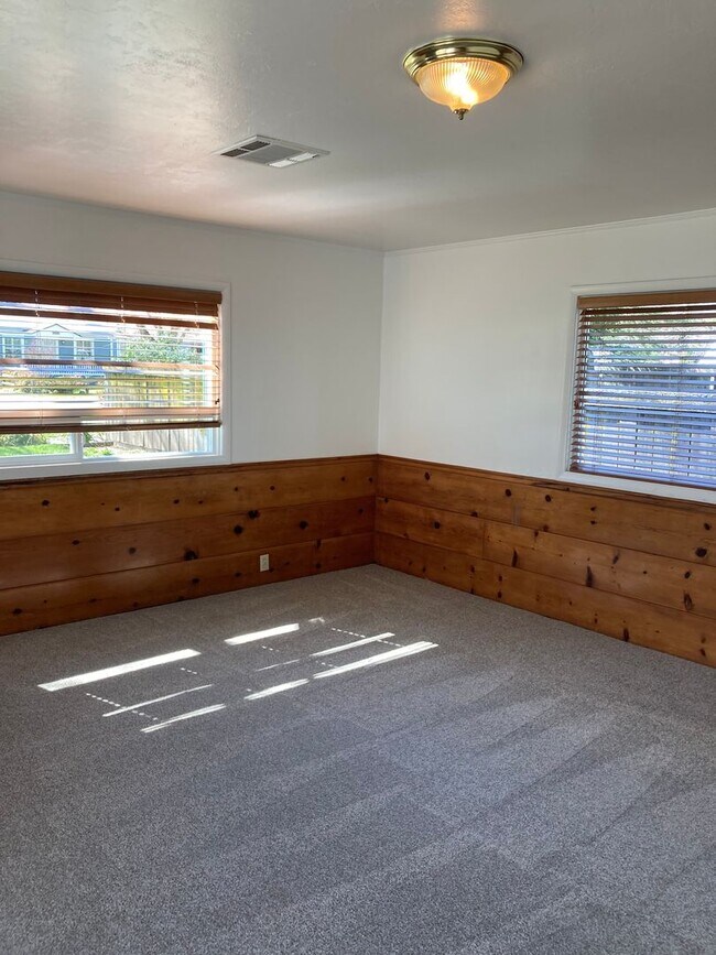 Foto del edificio - Super Cute 2 Bedroom / 2 Bath in Santa Mar...