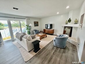 Building Photo - 92 Limewood Ave