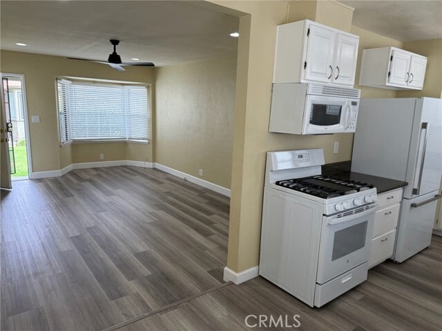 Foto del edificio - 15717 Brighton Ave