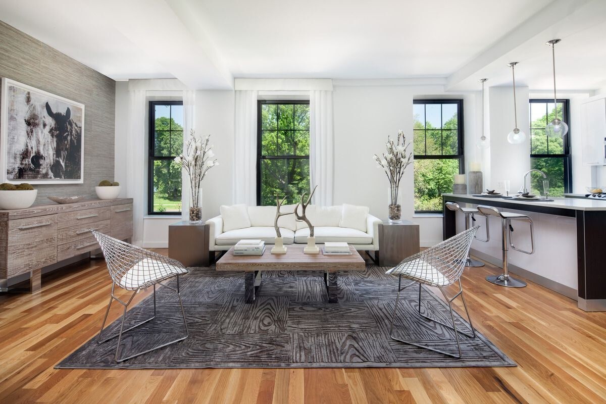 Primary Photo - 121 Parkside Ave