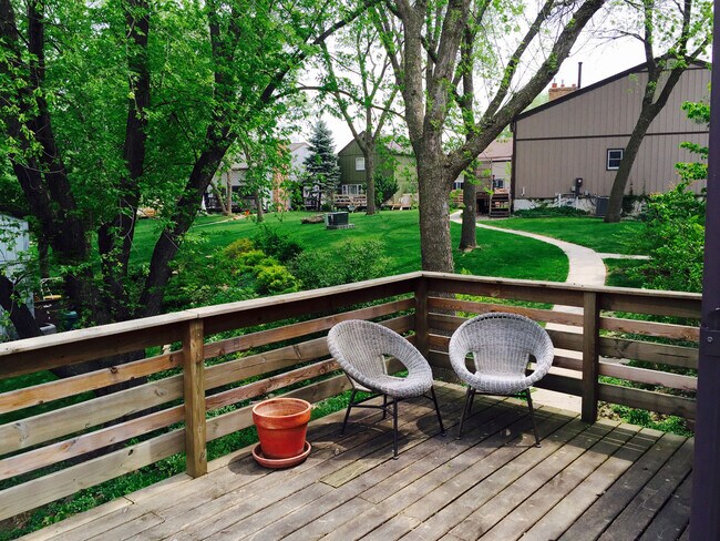 Foto del edificio - 215 Elton Hills Dr NW