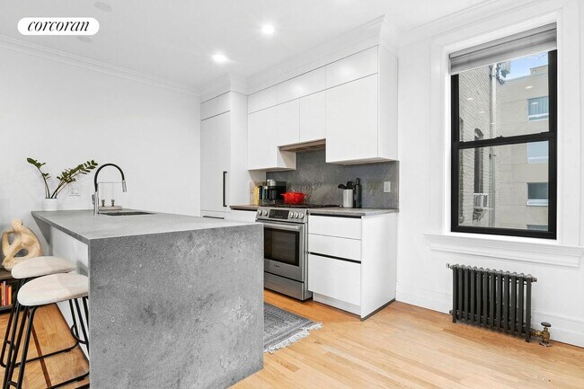 Foto del edificio - 24-39-39 38th St