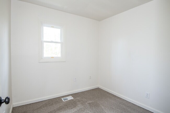 Building Photo - 4588 Nevada Ave