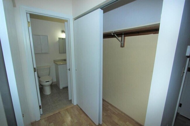 Foto del edificio - 76 Highwood Dr