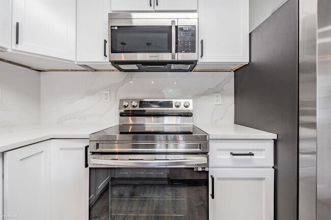 Foto del edificio - 3 br, 1 bath Condo - 186 22nd Avenue North 3