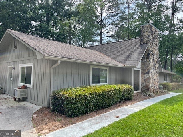 Foto del edificio - 100 Sandown Dr