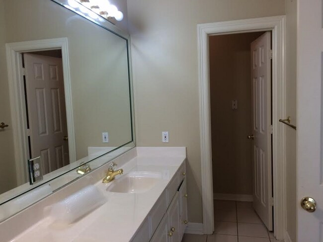 Foto del edificio - 1416 Walter St