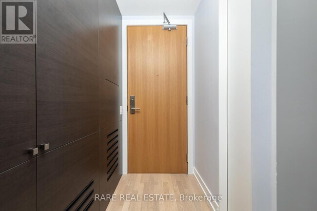 Photo du bâtiment - 625-629 King St W
