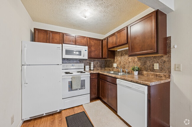 2BR, 1BA - 649SF - Kitchen - 271 Apartments