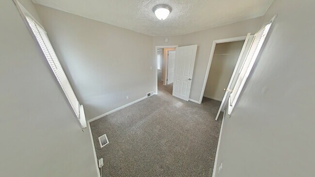 Foto del edificio - 22819 Nagel St