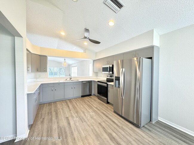 Building Photo - 18236 Webster Grove Dr