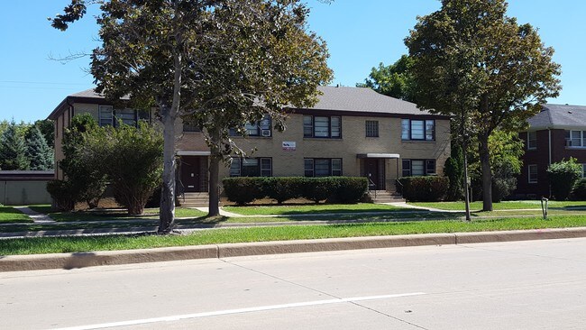 Foto del edificio - 2860-2866 N 76th St