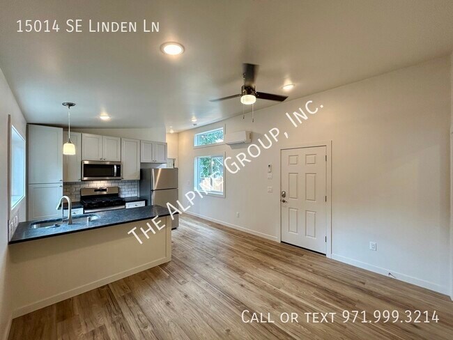 Building Photo - Brand New Build in Milwaukie!
