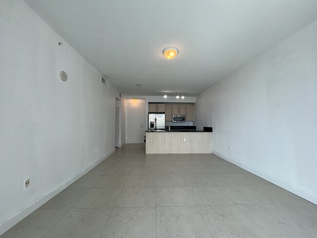 Foto del edificio - 79 SW 12th St