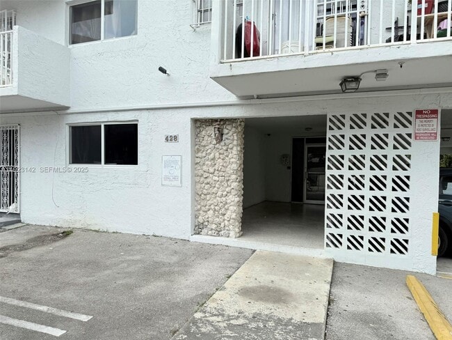 Foto del edificio - 428 SW 5th Ave