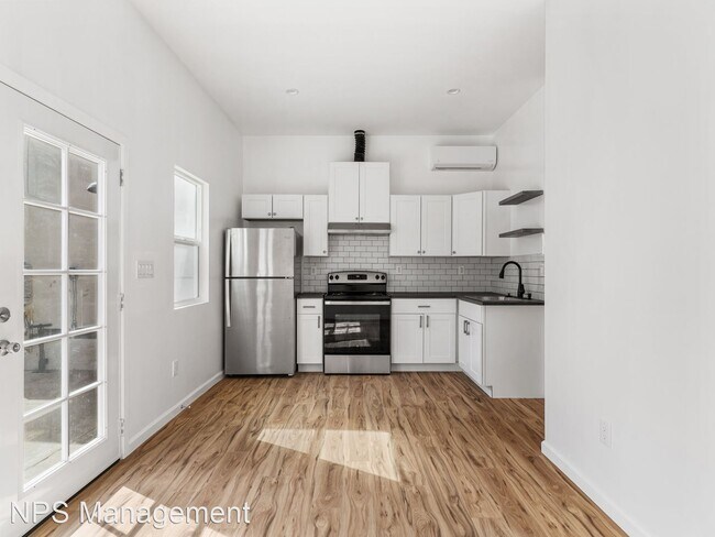 Building Photo - 1 br, 1 bath Apartment - 2740 E 19th Stree...