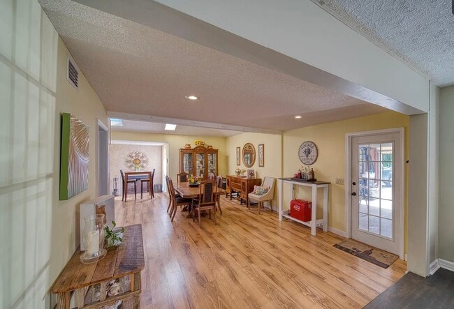 Foto del edificio - 3900 W 17th St