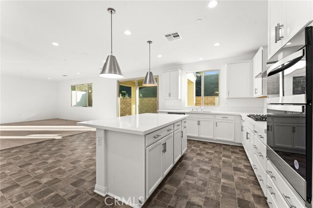 Building Photo - 8465 Anthony St