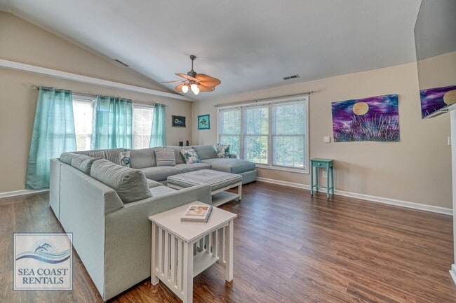 Building Photo - RARE AVAILABLE SUMMER RENTAL MAY-OCTOBER