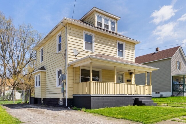 Foto del edificio - 510 Devitt Ave