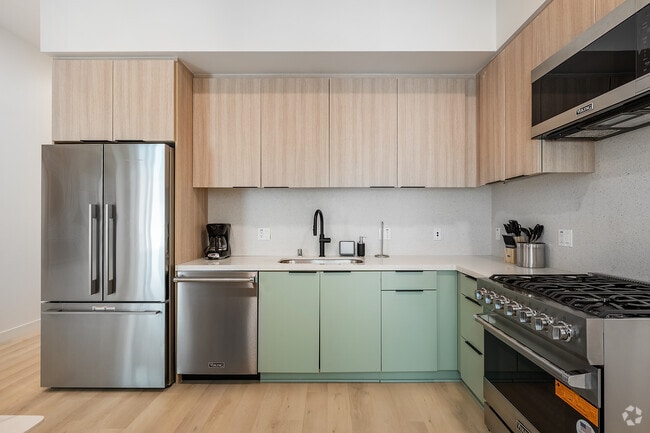 Kitchen - Bloom Beverly Grove - Premium Co-Living