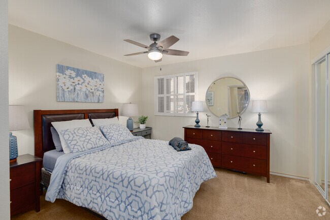 1BR, 1BA - 554SF - Bedroom - Cimarron Apartments