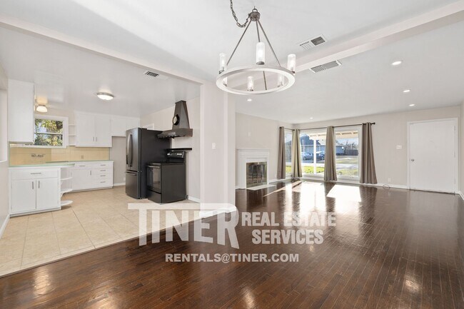 Foto del edificio - 3825 Duran Cir