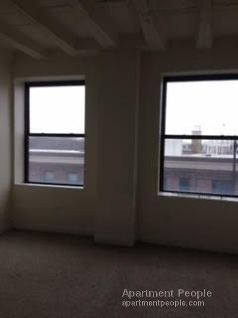 Building Photo - 1791 W Howard St