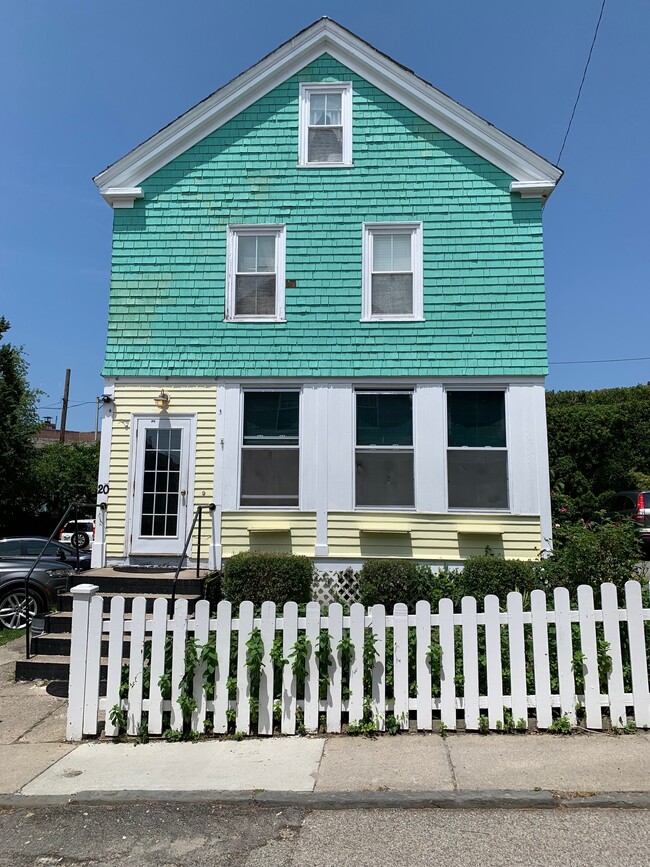 Building Photo - 20 Fair St