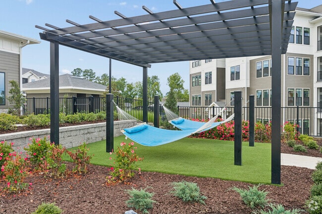 Outdoor Living - Jackson Parc