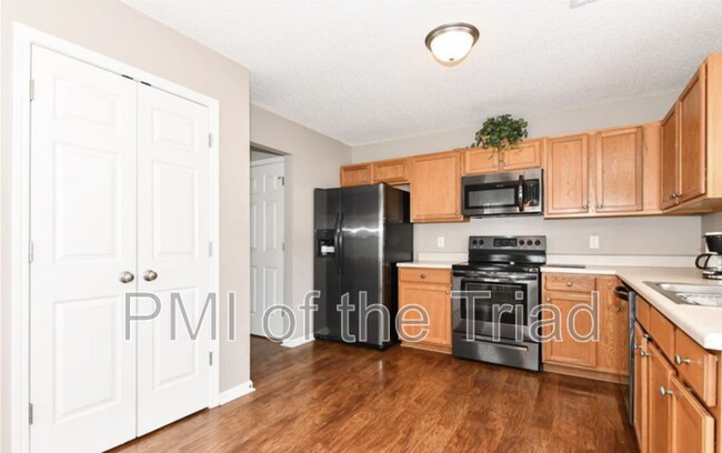 Foto del edificio - 116 Breezeway Ln