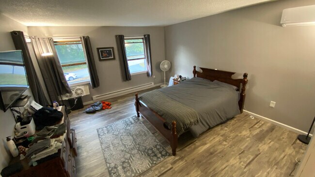 Foto del edificio - 169 Woodland Dr