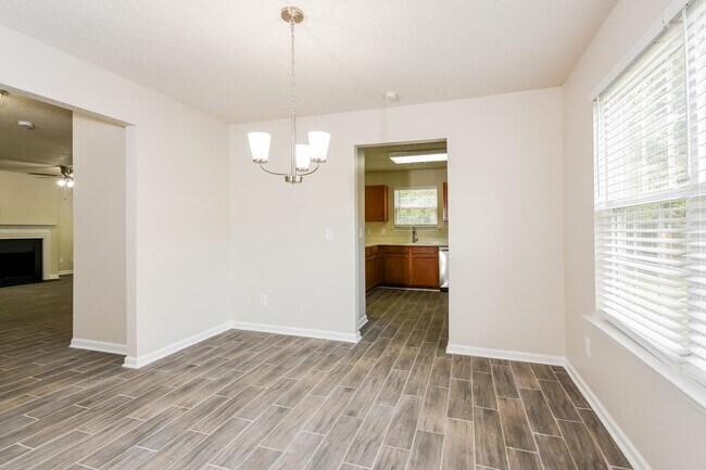 Building Photo - 6734 Brookfield Way