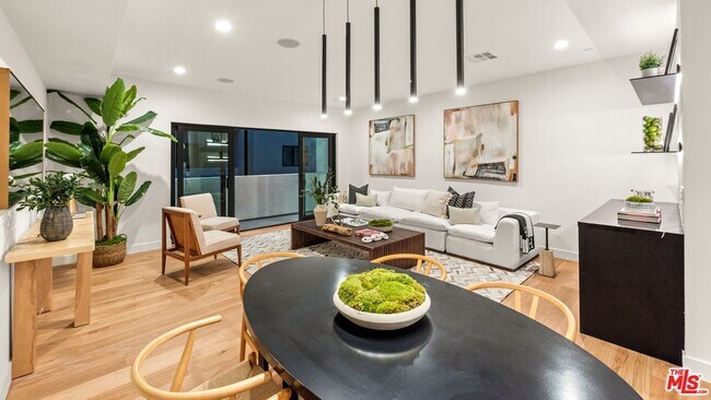 Foto del edificio - 5629 Murray Ln