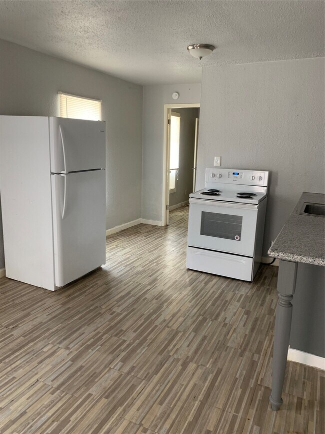 Foto del edificio - 3116 Avenue L