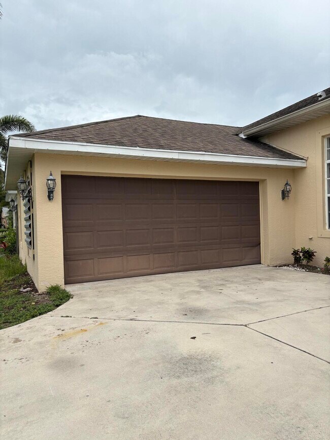 Foto del edificio - 1214 SW Emerald Ave